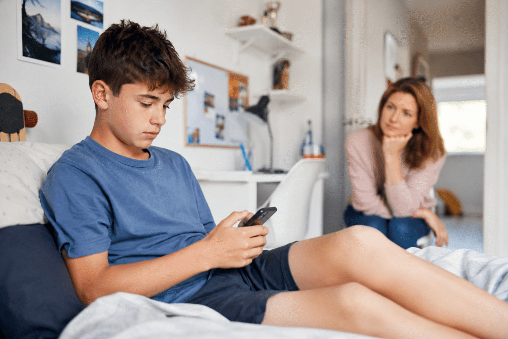 Summer, Screens and Teen Mental Health: How Parents Can Help